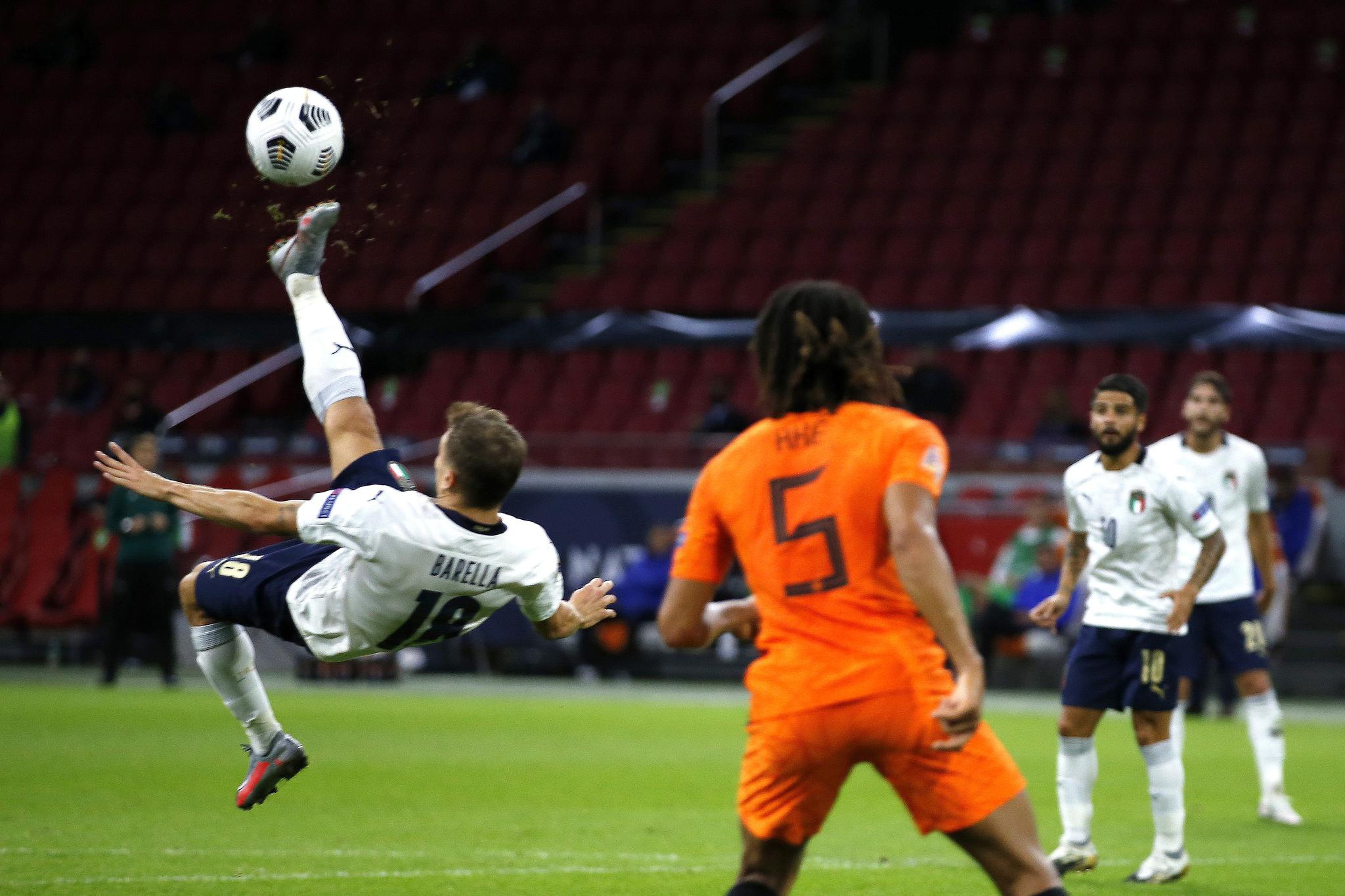 西班牙神秘失踪，荷兰击败意大利