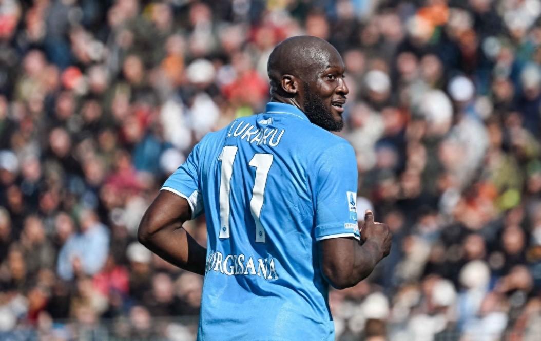 那不勒斯惨败AC米兰，遭遇意外失利