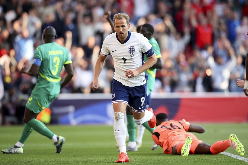 塞内加尔足球联赛开幕式精彩绝伦，球迷沸腾的简单介绍