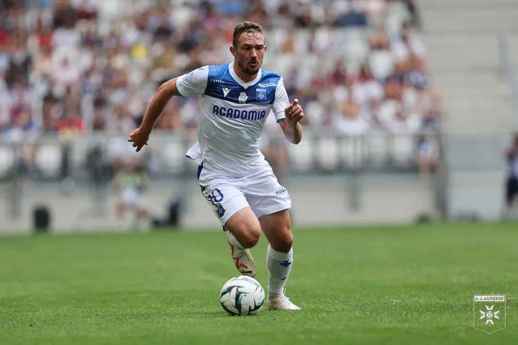 桑普多尼亚战胜南特，以备战法甲赛的简单介绍