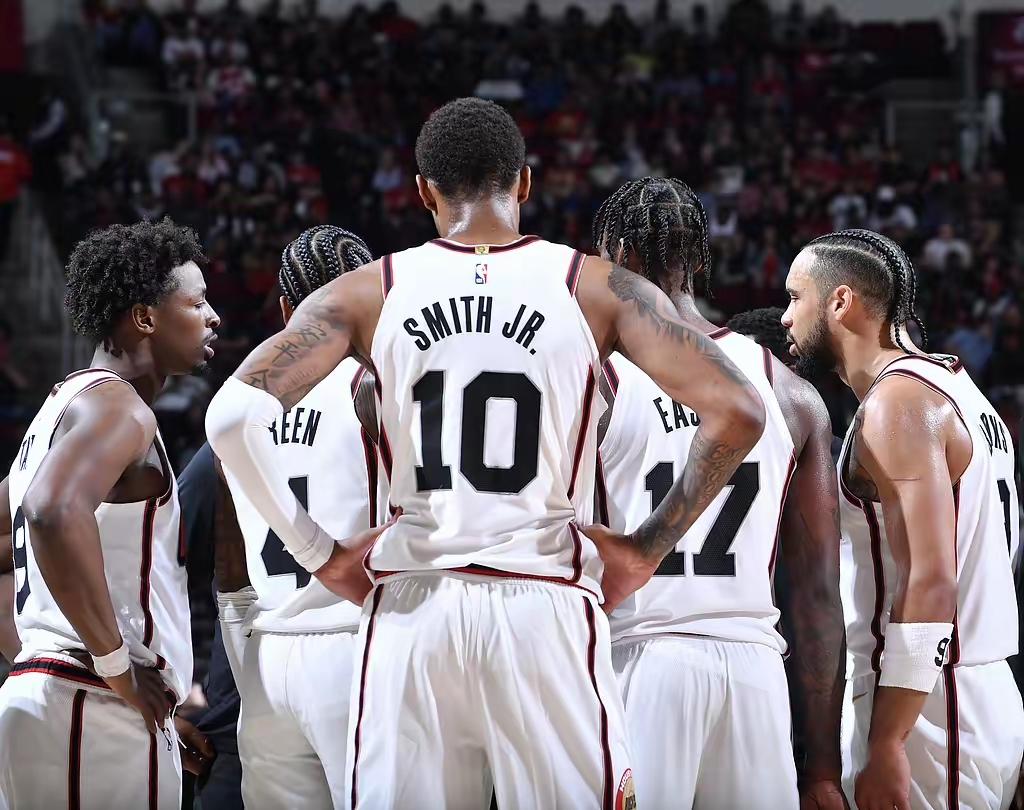 雷火电竞入驻-包含湖人鏖战火箭，西亚卡姆关键制胜的词条