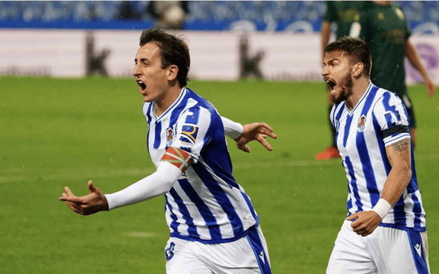 沙尔克今夜极限迎战劲敌，球队士气高昂