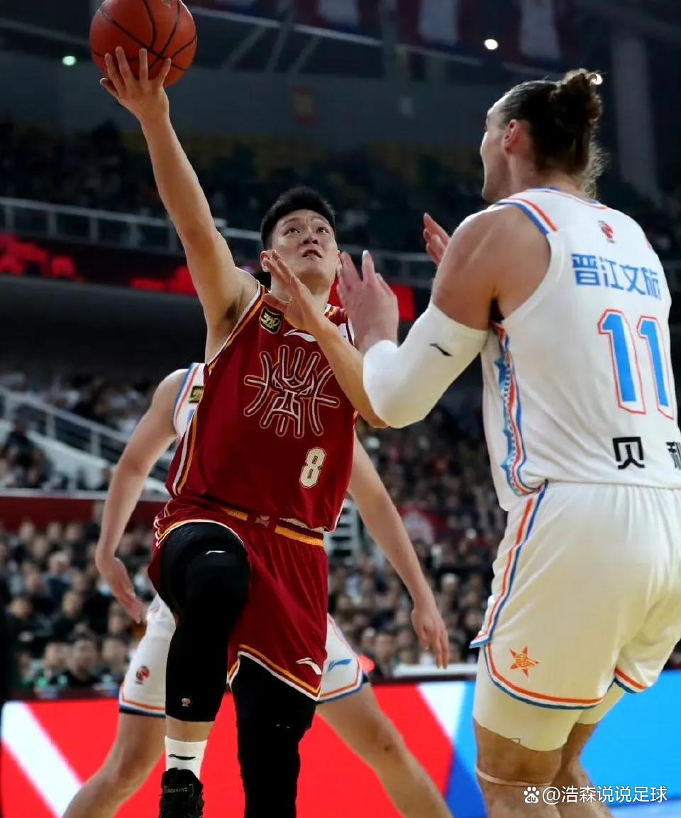 雷火电竞app-江苏队完胜山西队，王哲林点燃赛场