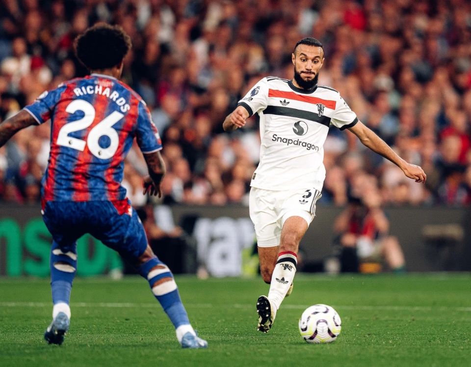 雷火电竞下载-曼联逆转智利，伊布惊艳四座