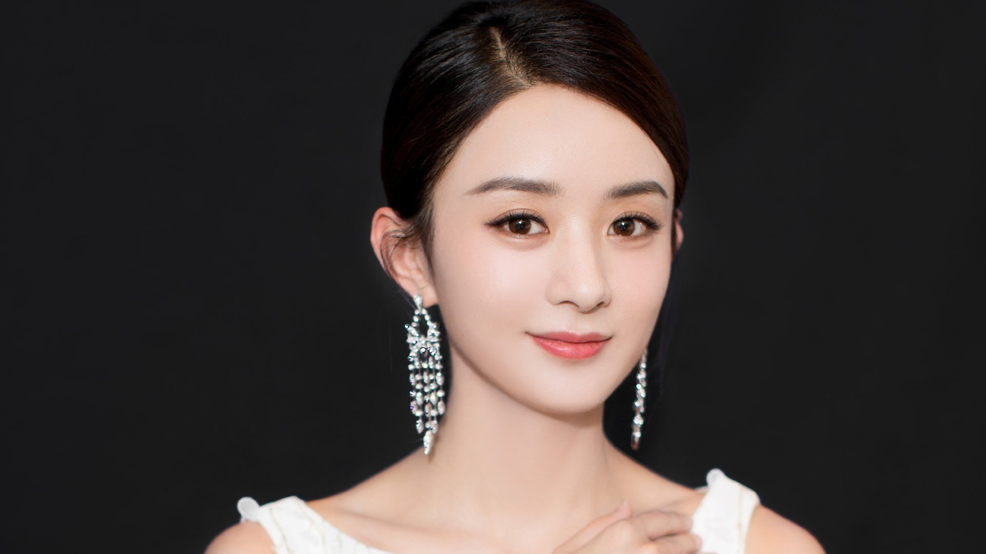 虚设国际友谊赛首现，北京五棵松全场沸腾！拉文41分导演逆转击败尼克斯