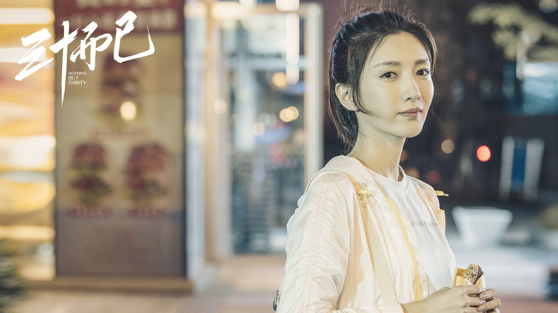 引擎撕裂夜幕，拉文用孤光定义伟大—当F1揭幕战成为个人英雄史诗的布景