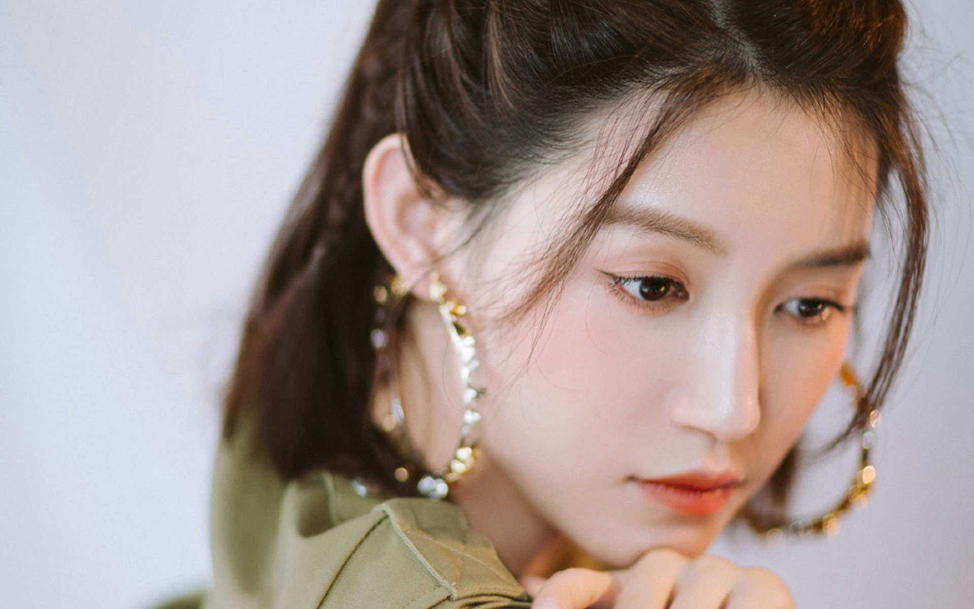 雷火电竞网址-从瑞士街头到NBA赛场，当消费主义遇见英雄主义